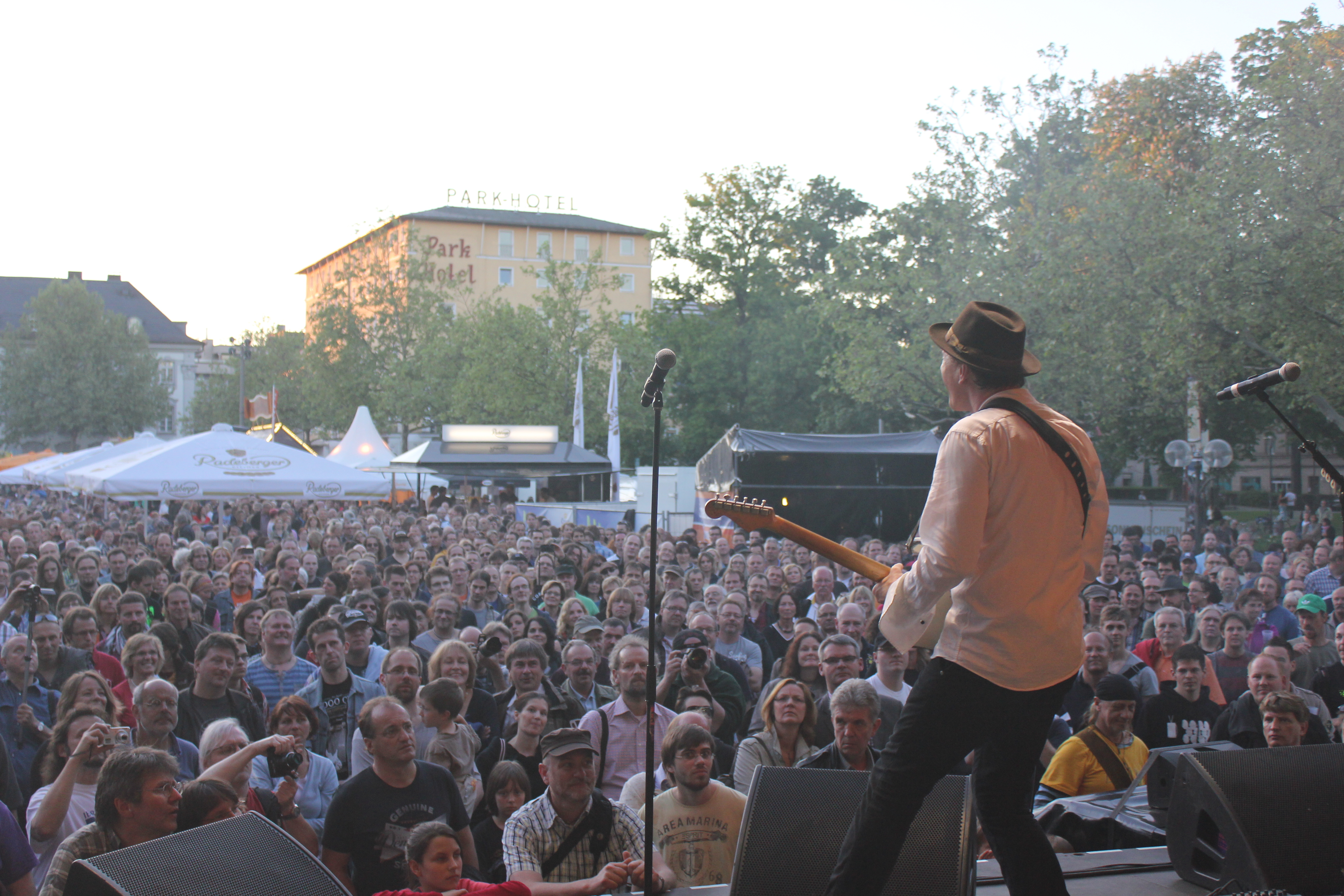 Die Fürther Freiheit ht sich in den vergangenen Jahren bestens als Open air-Bühne bewährt. Foto: Ebersberger