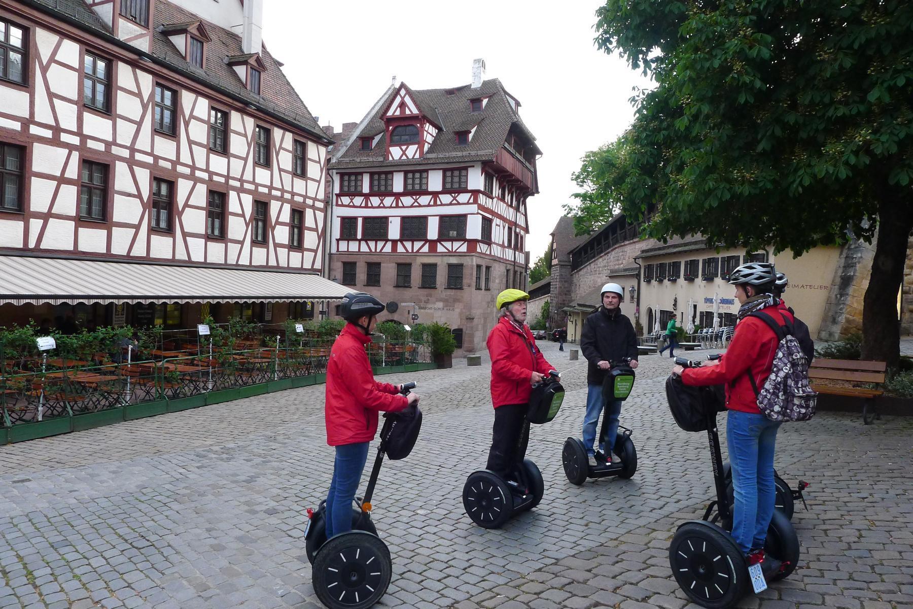 Segway Tour mit den Altstadtfreunden durch Nürnberg.