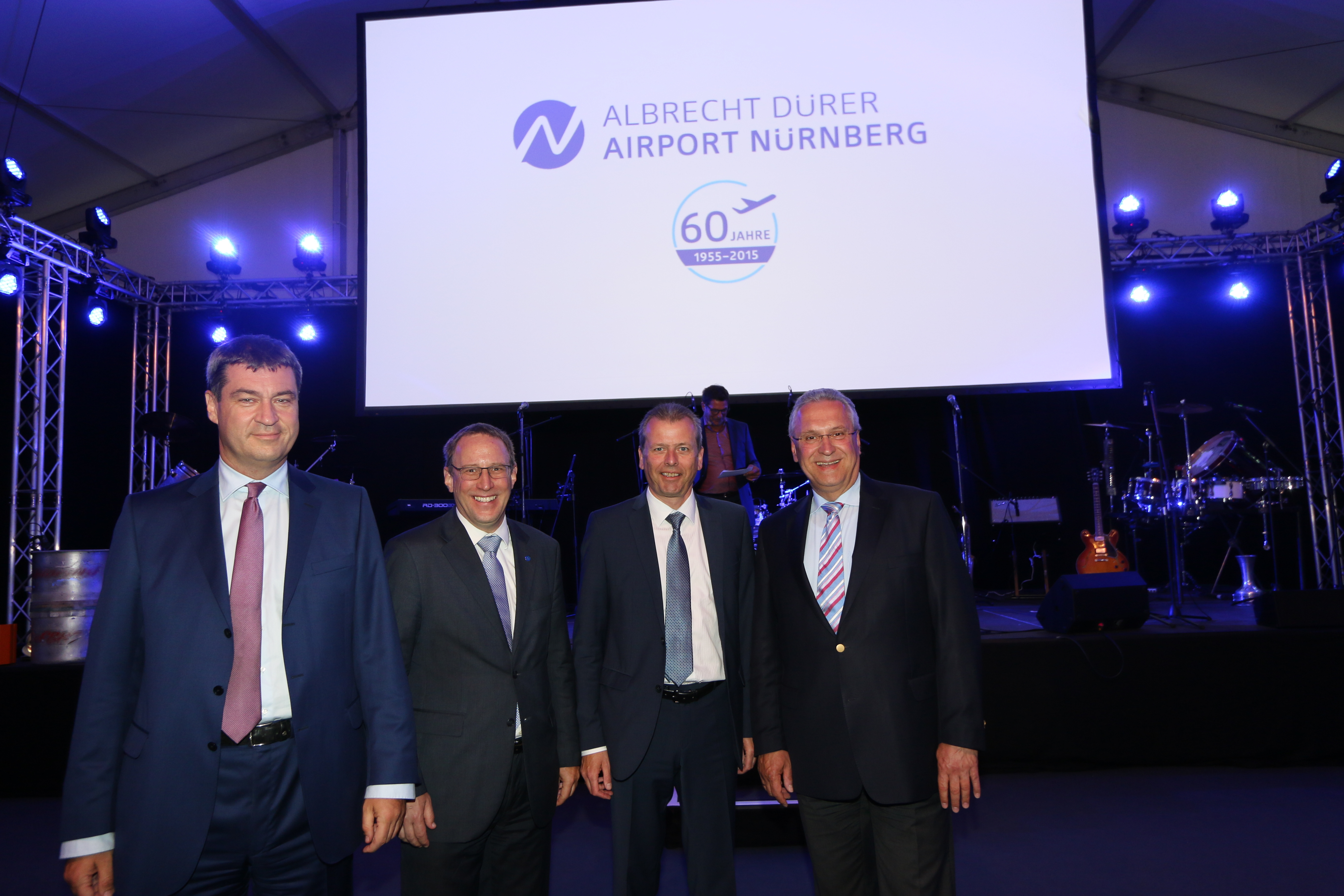 Mit vielen prominenten Gästen hat der Airport Nürnberg sein 60-jähriges Bestehen gefeiert.