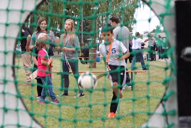 Sonnwendfeier beim TSV Johannis 83: Am 20. Juni 2015 startet um 14 Uhr das Kleinfeld-Fußballturnier für die Kinder.