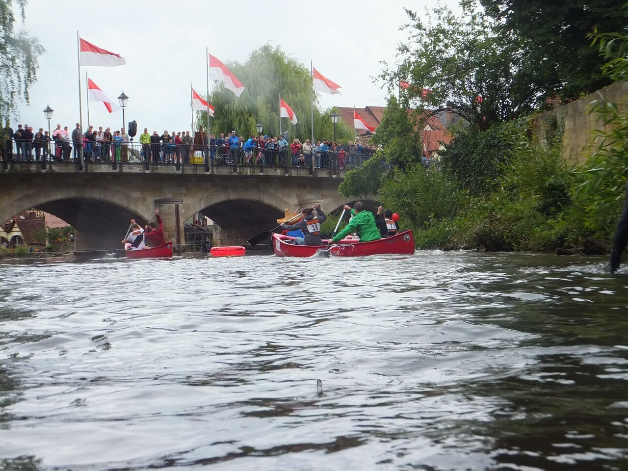 Laufer Kanurennen dieses Jahr am 28. Juni 2015 ab 14 Uhr an der Laufer Pegnitzwiese.