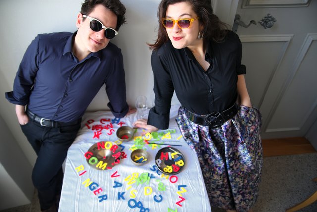 Nora Gomringer und Philipp Scholz sorgen beim Lyrik-Tag am 27. Juni im Kulturforum Fürth für fatale lyrische Momente. | Foto: Judith Kinitz