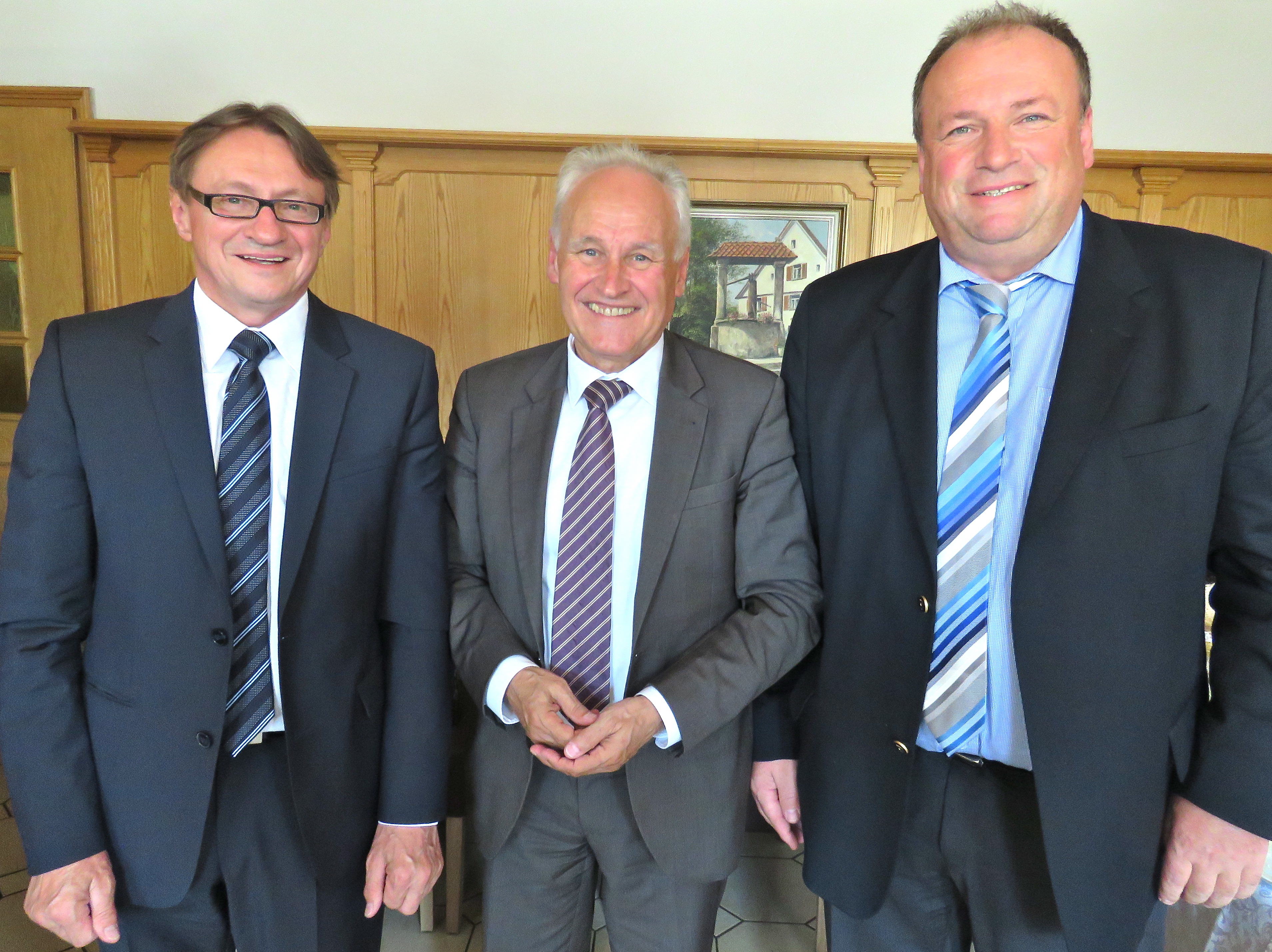 Der Vorsitzende der Mittelstandsunion, Peter Brehm, mit Gastredner MdL Erwin Huber und MdL Walter Nussel (v.l.n.r.). Foto: oh