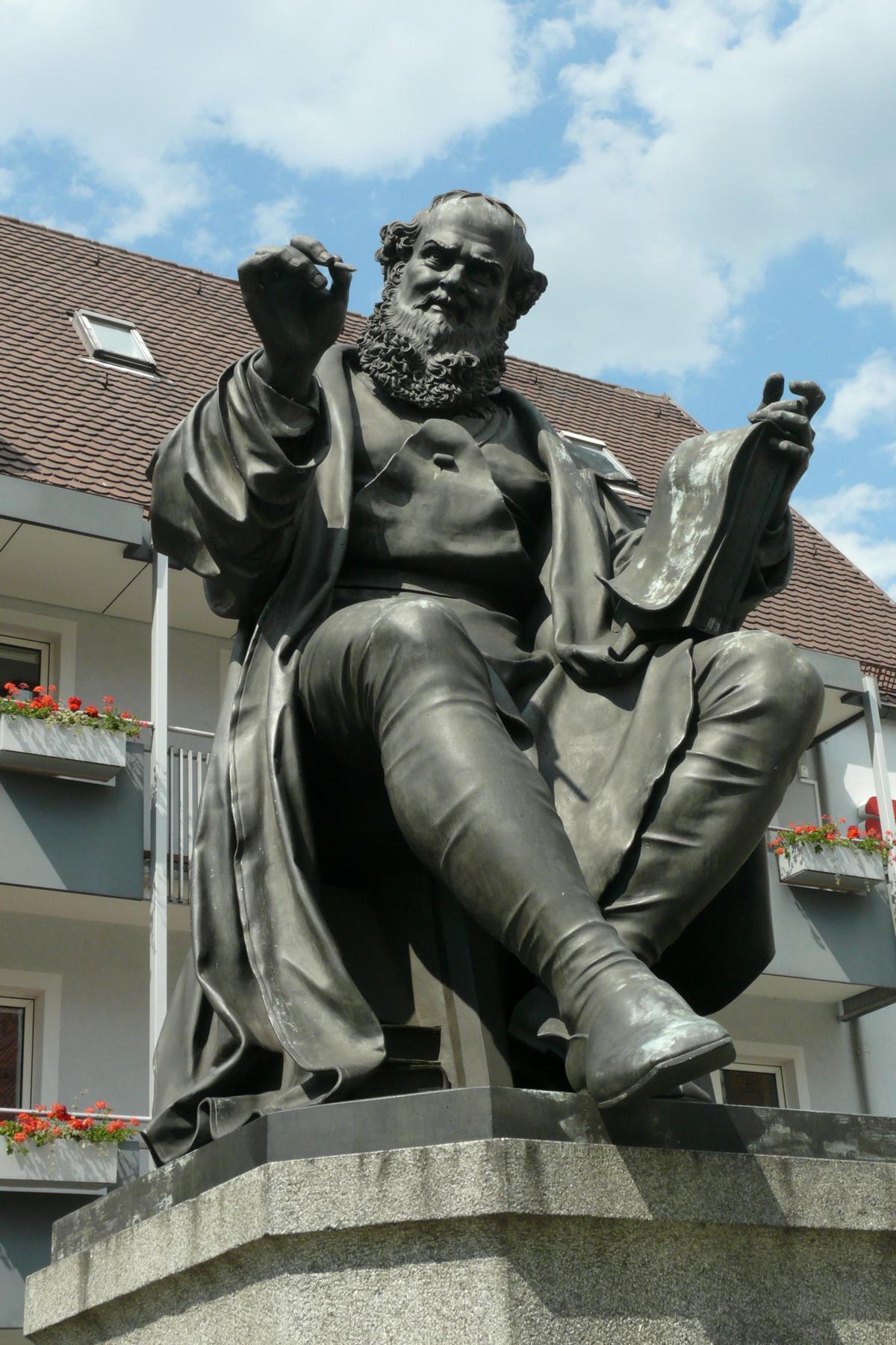 Denkmal von Hans Sachs, dem berühmten Nürnberger Schuhmacher und Meistersinger.