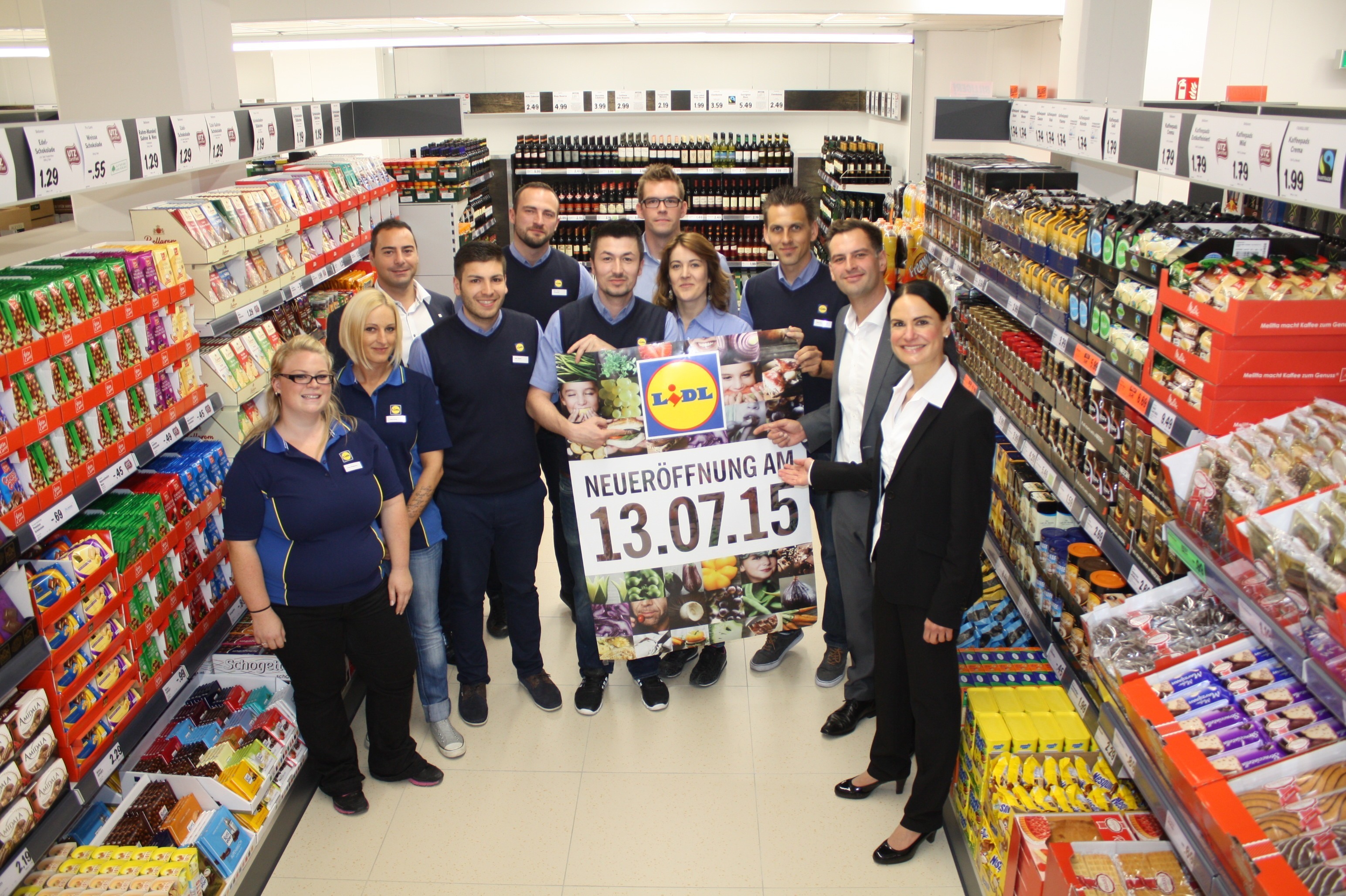 Das freundliche Lidl-Team freut sich ab dem kommenden Montag auf Ihren Besuch in der neuen Filiale im ersten Untergeschoß des Nürnberger Hauptbahnhofes.