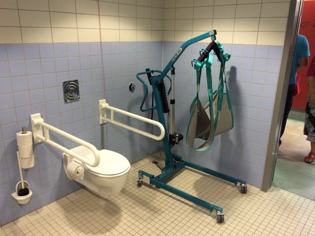 ,,Toilette für alle" im SüdstadtBad. | Foto: oh/C. Vogel