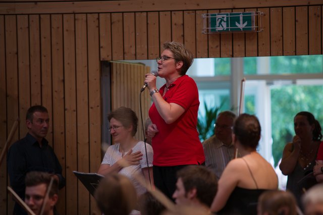 Moderation der künstlerischen Leiterin (Bild: Privat)