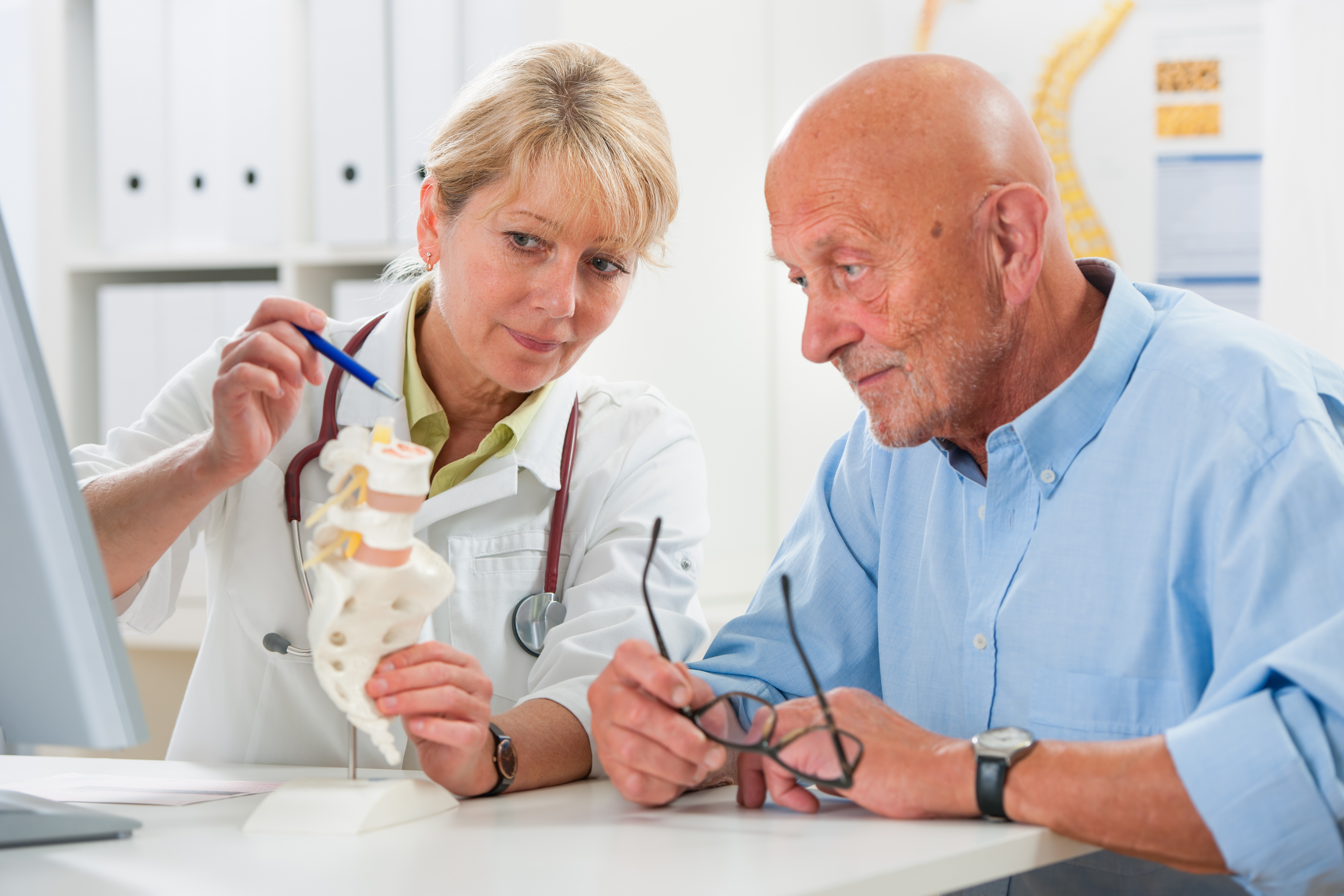 Oftmals fühlen sich Patienten von ihrem Arzt nicht ausreichend beraten. Hier kann die Patientenberatung helfen.