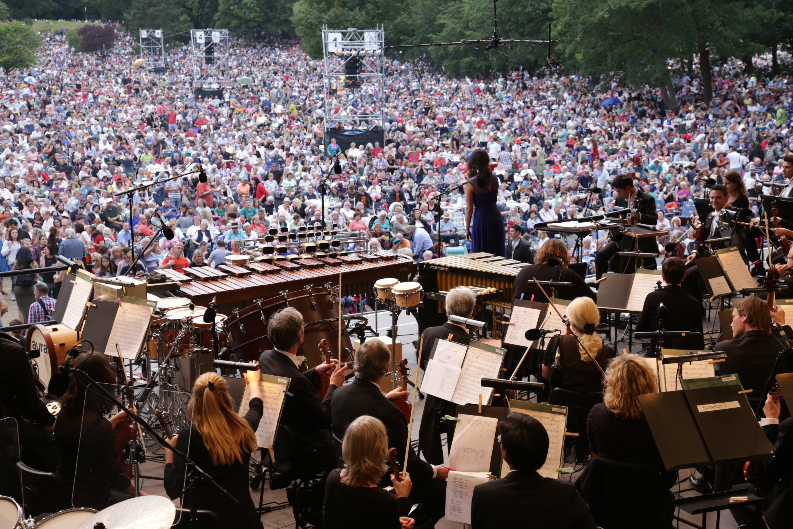 Rund 90.000 Klassikbegeisterte lauschten den Klängen der Philharmoniker.