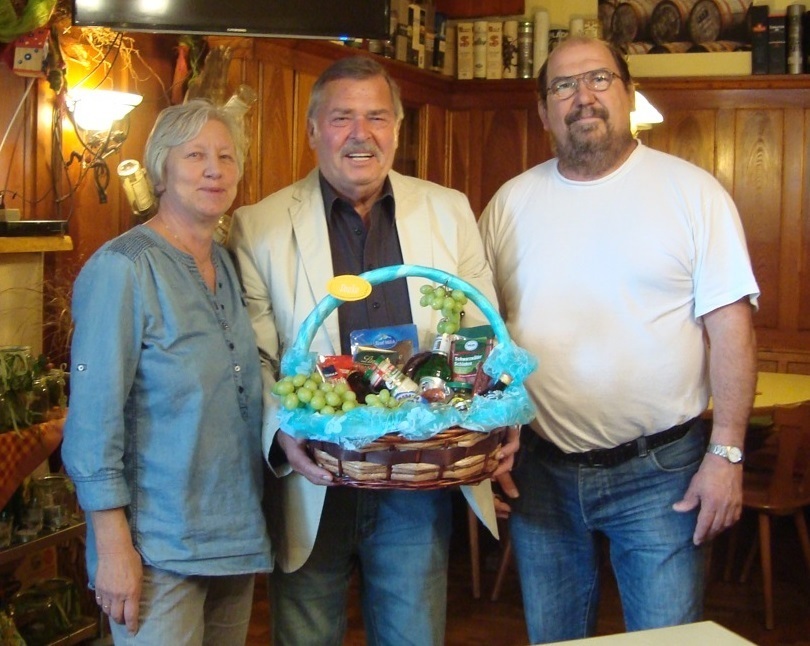 1. Vorsitzende Gerda Braun, ehemaliger Stellvertreter Klaus Meyer, Technischer Leiter und kommissarischer Stellvertreter Georg Weber (v.l.)