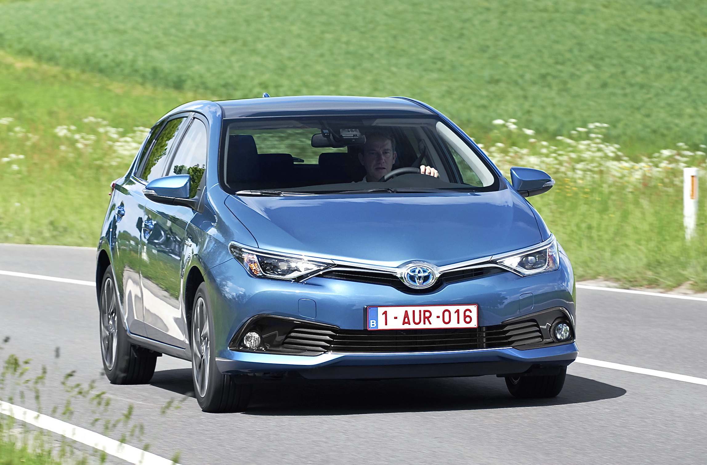 Die Preise für den aufgepeppten Auris sollen sich ungefähr auf dem Niveau des Vorgängers bewegen. Foto: Auto-Medienportal.Net/Toyota