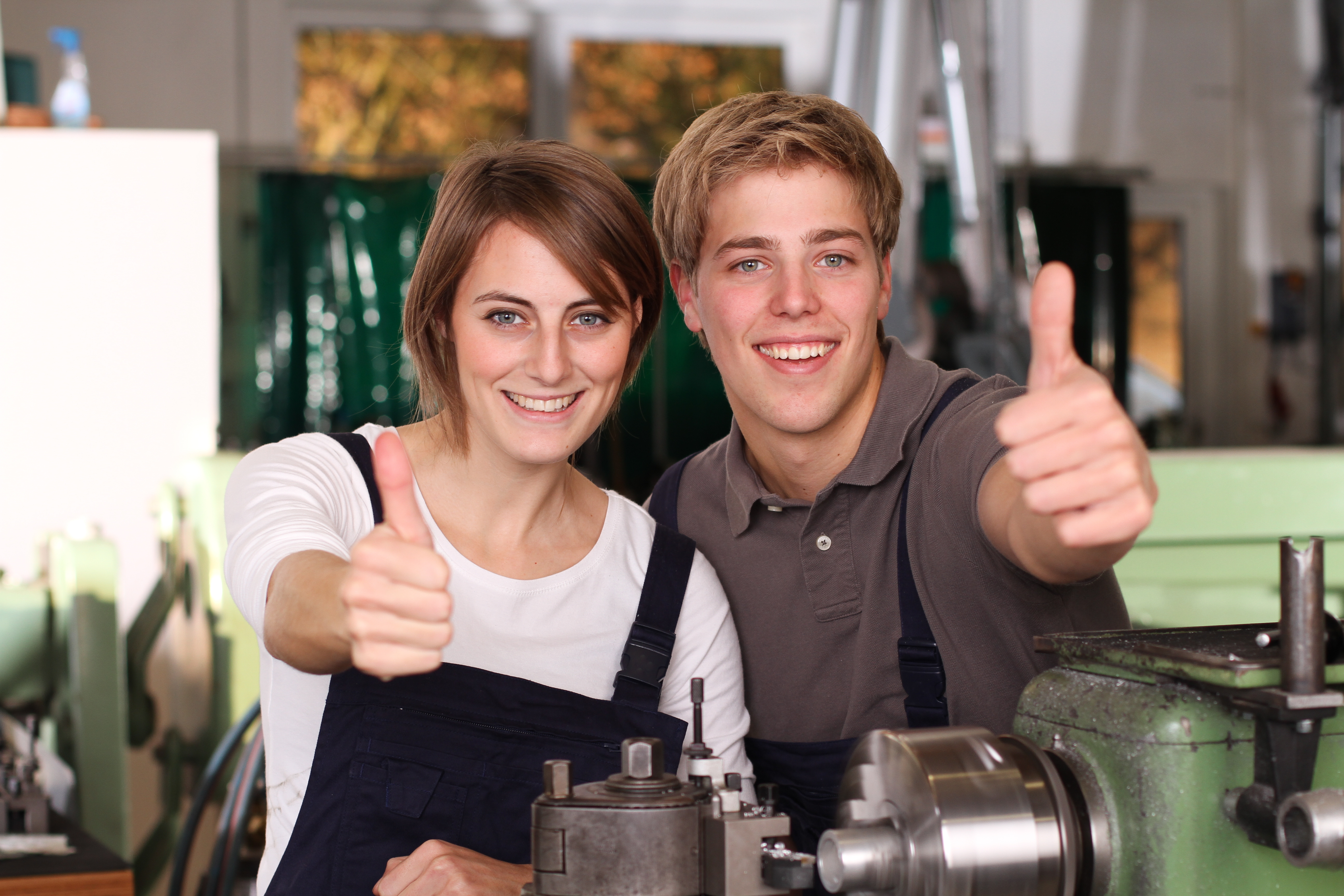 Im Gegensatz zu vielen anderen EU-Staaten finden junge Menschen in Deutschland deutlich mehr Arbeit.