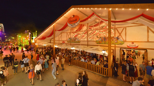 Ein Abend auf dem Gäubodenvolksfest
