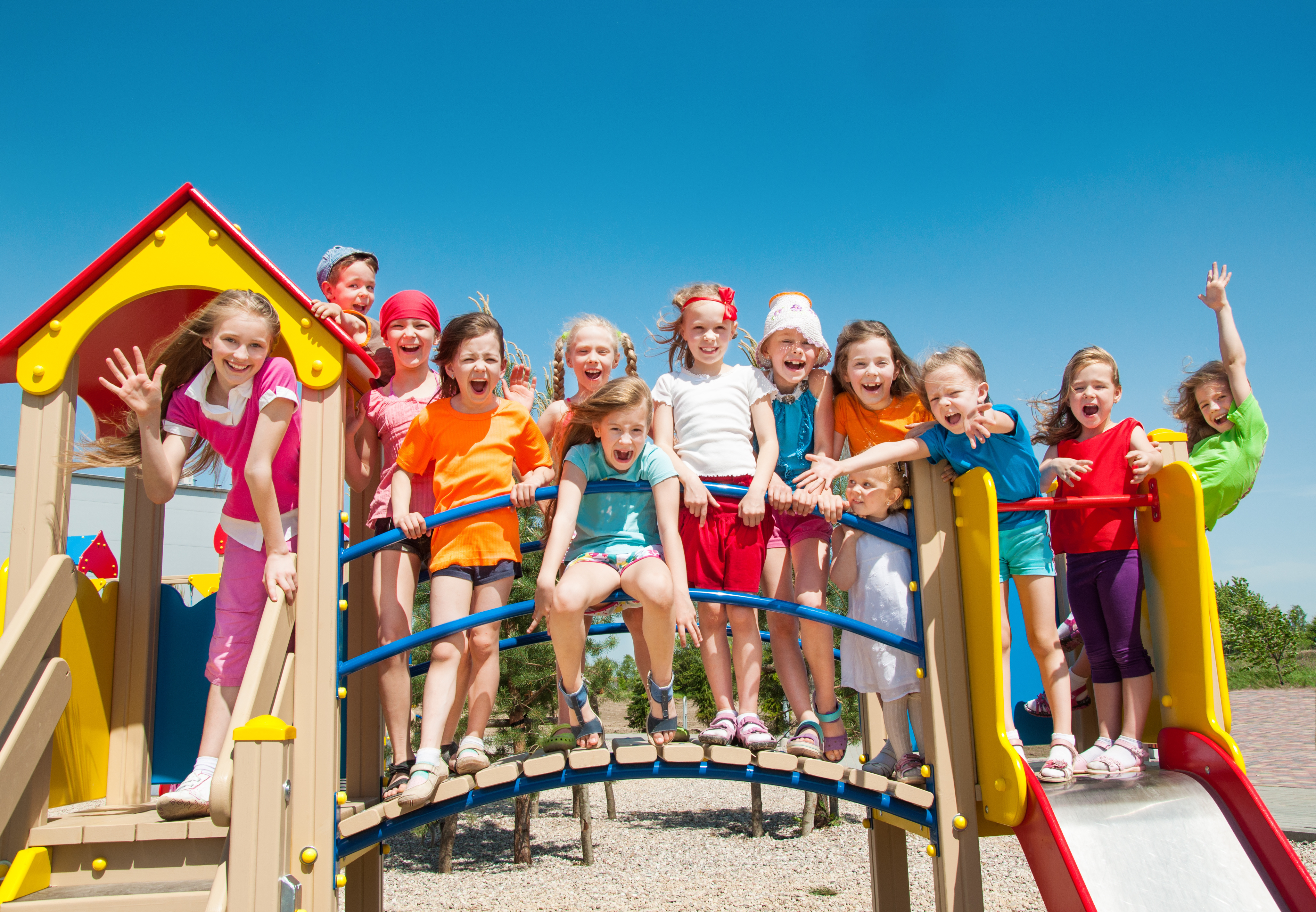 Nur, wenn ein Spielplatz sauber, sicher und funktionsfähig ist, fühlen sich Kinder dort auch wohl.
