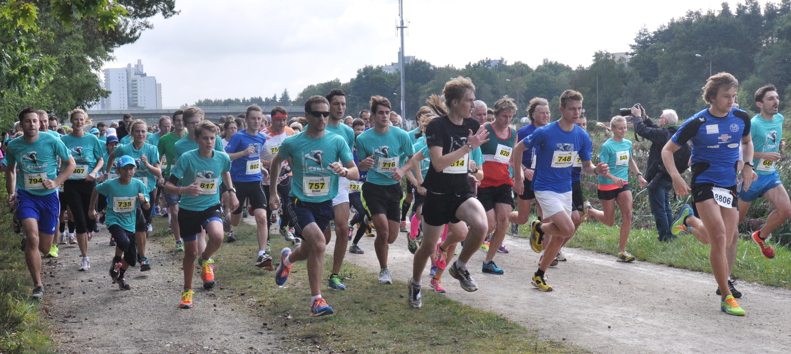 Arcaden-Lauf in die Mönau.