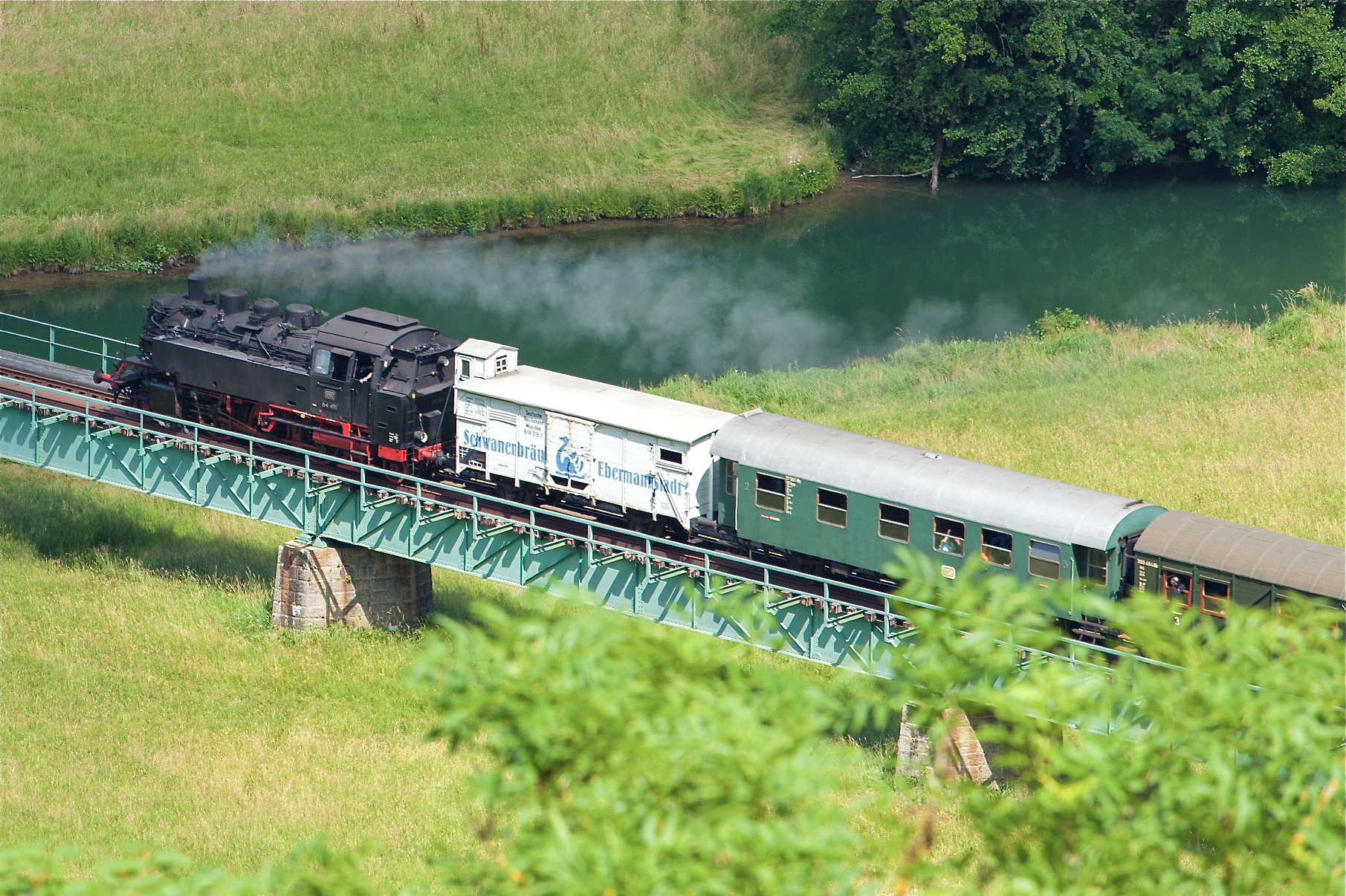 Die Museumsbahn gehört zu den vor allem auch bei Familien beliebten Attraktionen in der Fränkischen Schweiz. Foto: R. Rosenbauer