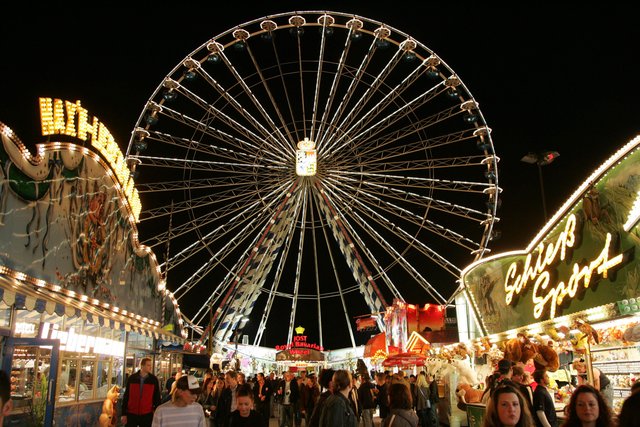 Das beliebte Nürnberger Herbstvolksfest dauert 2015 vom 28. August bis 13. September