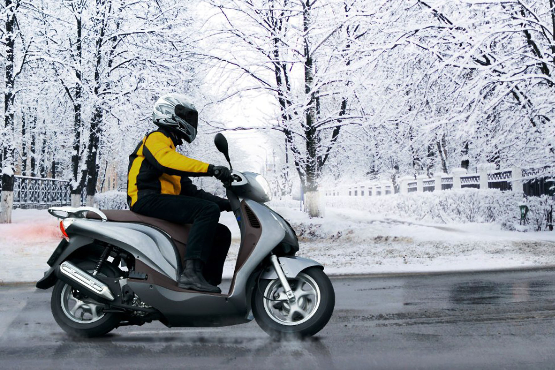 Mit Ganzjahresreifen sind Rollerfahrer auch in der frostigen Jahreszeit sicher unterwegs.