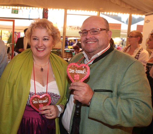 CSU Landtagsabgeordnete Petra Guttenberger mit Lebensgefährten Thomas Blösel. | Foto: bayernpress