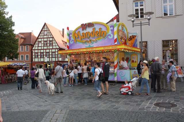 Auf der Schwabacher Kirchweih ist viel geboten. | Foto: Victor Schlampp