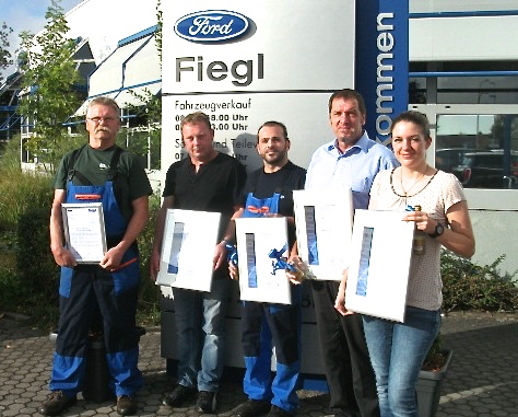 Roland Zucker, Werner Heubeck, Sabino Gala, Stefan Kränzlein und Stefanie Hörauf freuen sich über die Anerkennung. Foto: oh