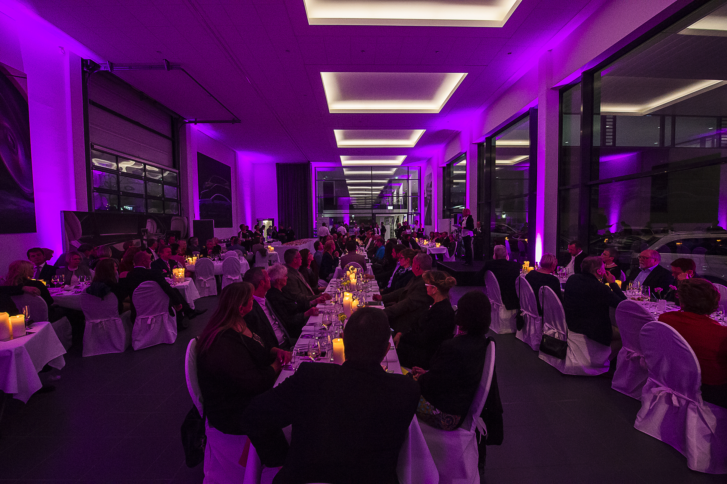 Benefiz-Dinner ,,Dürers Gaumenfreuden" des Lions Club Albrecht Dürer in der Daimler AG Niederlassung Nürnberg.