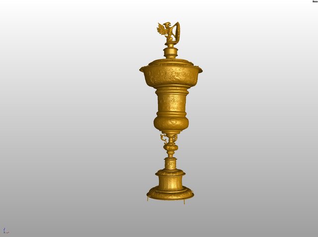 Der rund 58 Zentimeter hohe Pokal besteht aus vergoldetem Silber und ist mit zahlreichen Abbildungen graviert.