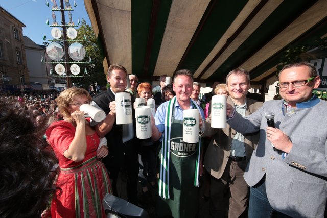 Kirchweiheröffnung Fürth 2015. | Foto: Udo Dreier/bayernpress