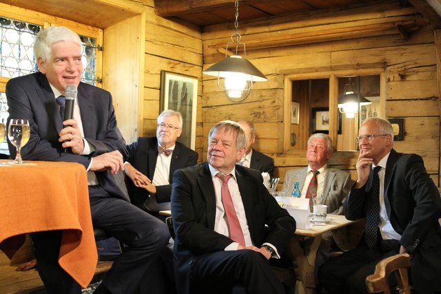 Gebannte Zuhörer beim Vortrag von Dr. Josef Schuster. | Foto: bayernpress