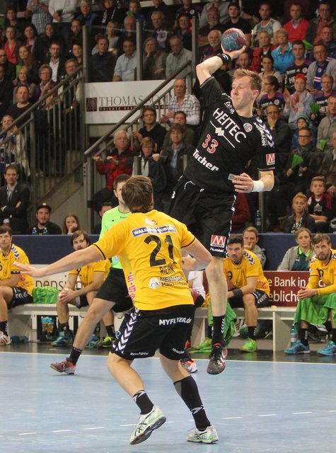 (Foto: hl-studios, Erlangen): Nikolai Link brachte den HCE auf die Siegerstraße