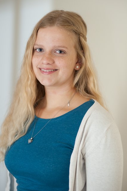 Laura Sander, 16 Jahre, Schülerin des Dürer-Gymnasiums. Hobbys: Tanzen (Standard und Latein), Klettern, Lesen, Backen. | Foto: Stadt Nürnberg