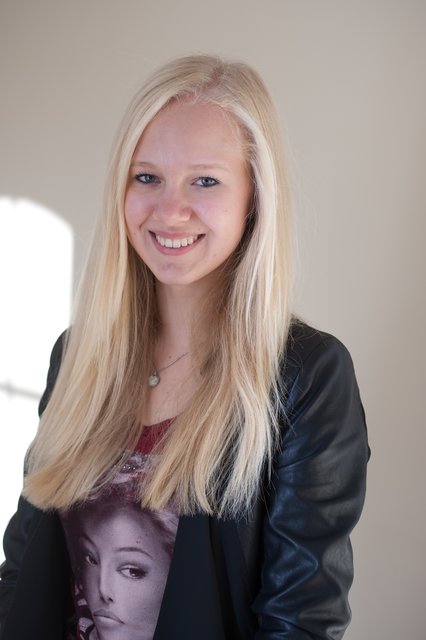 Tamara Luber, 17 Jahre, Johannes-Scharrer-Gymnasium. Hobbys: Gitarre spielen, Kochen, Tanzen, Lesen. | Foto: Stadt Nürnberg