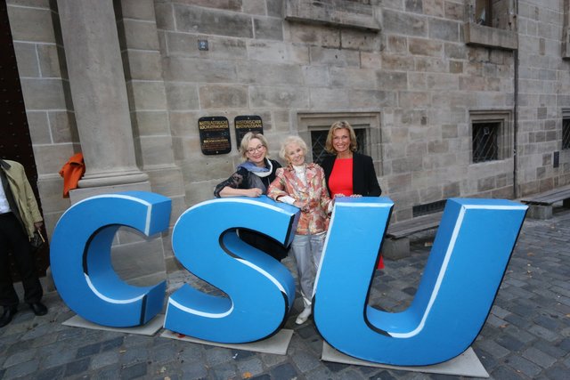CSU-Ladies: Barbara Regitz, Ingeborg von Tucher und Dagmar Wöhrl. | Foto: © John R. Braun
