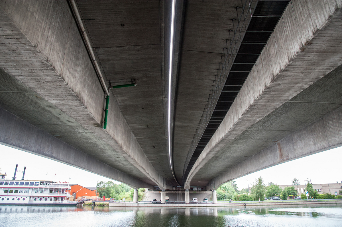 Drei Hafenbrücken, hier die Brücke Frankenschnellweg über Südwesttangente und Main-Donau-Kanal, müssen abgerissen und neu gebaut werden.