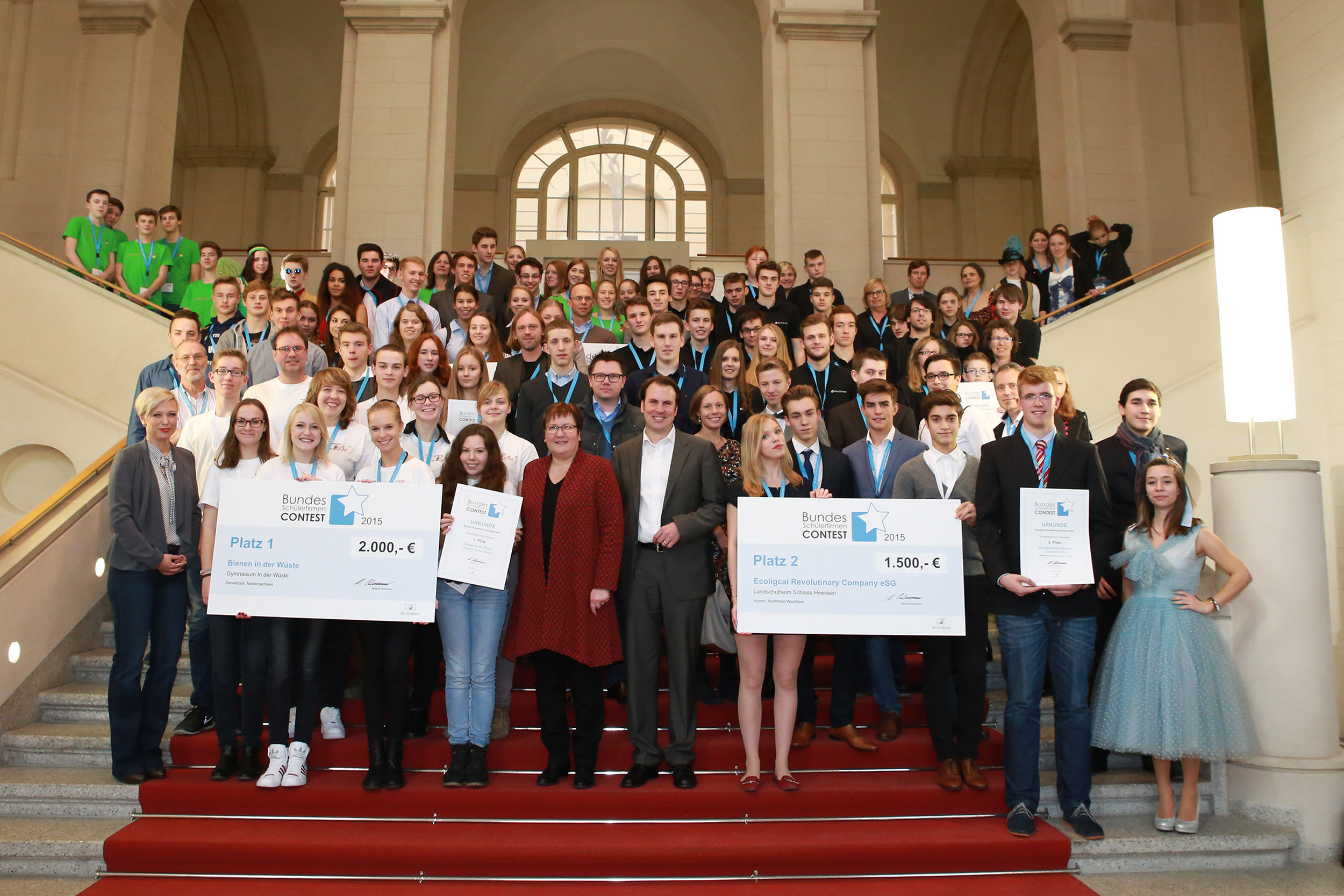 Gruppenbild des Bundes-Schülerfirmen-Contest in Berlin.