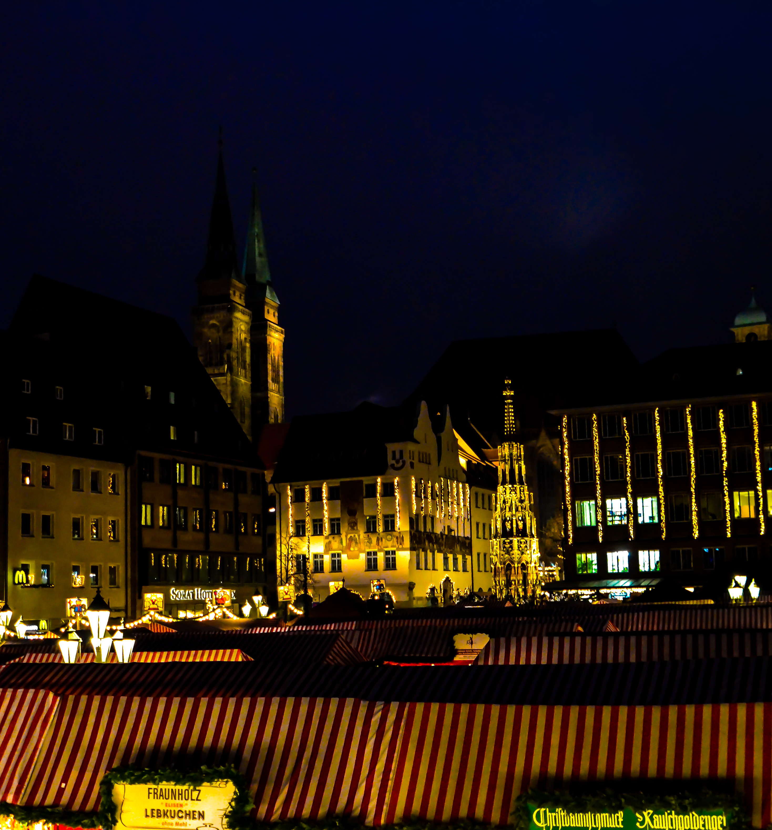 Christkindlesmarkt Nürnberg wird heuer eröffnet am Freitag, 27. November 2015, 17.30 Uhr.