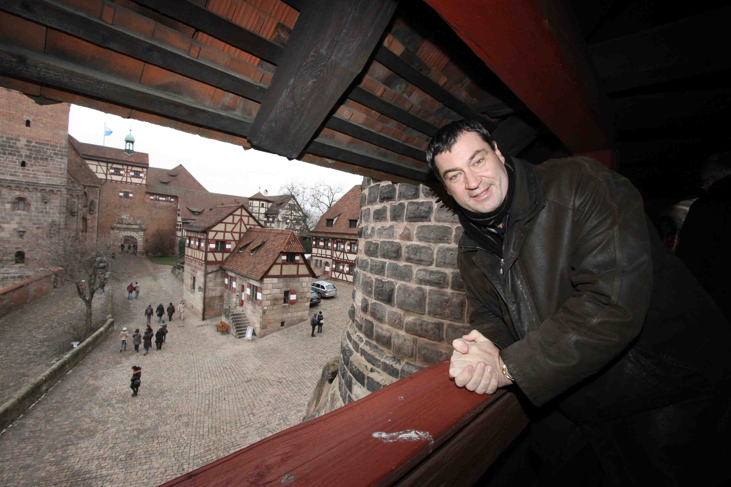 Finanz- und Heimatminister Dr. Markus Söder will die Burg umfassend modernisieren.