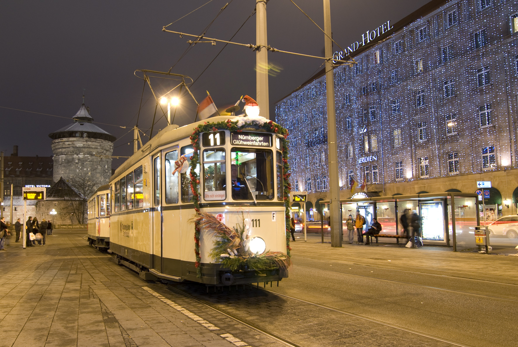 15 Jahre Weihnachtsboten auf Schienen - Glühweinfahrten versüßen den Advent.