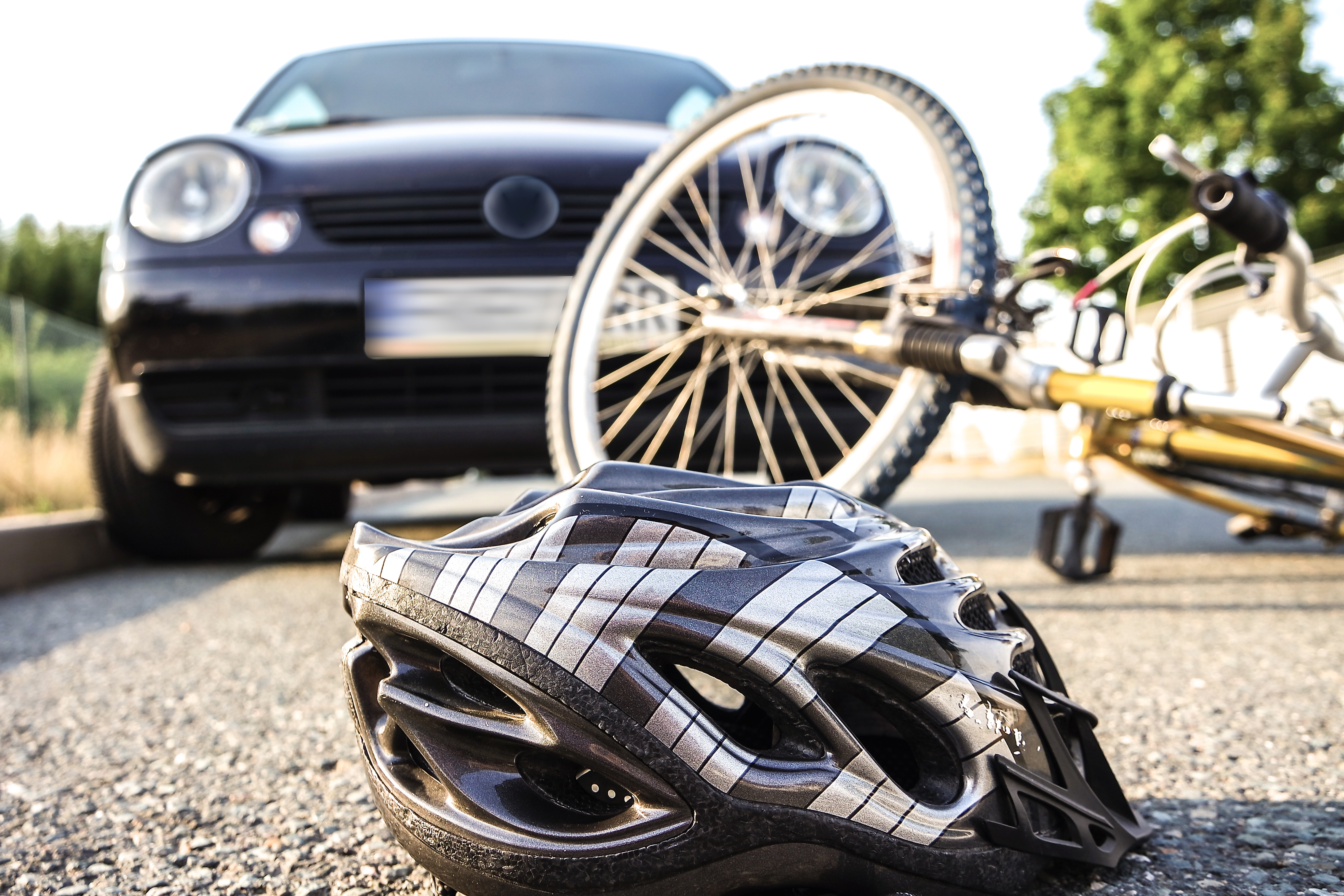 Oft muss nach einem Verkehrsunfall schnell gehandelt und die Wiederbelebung von Opfern eingeleitet werden. Symbolfoto: © arborpulchra/Fotolia.com