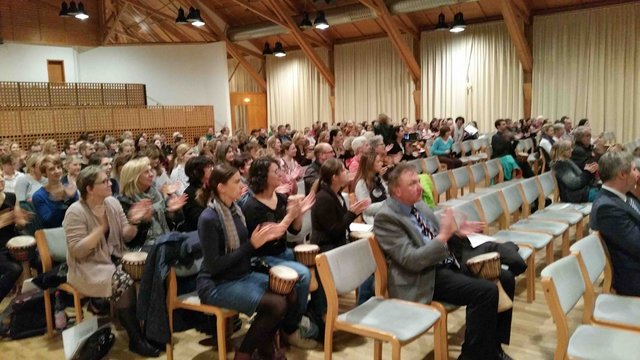 Fast 300 Lehrkräfte im Plenum