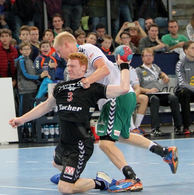 (Foto: hl-studios, Erlangen): HC Erlangen: voller Körpereinsatz von Nicolai Theilinger