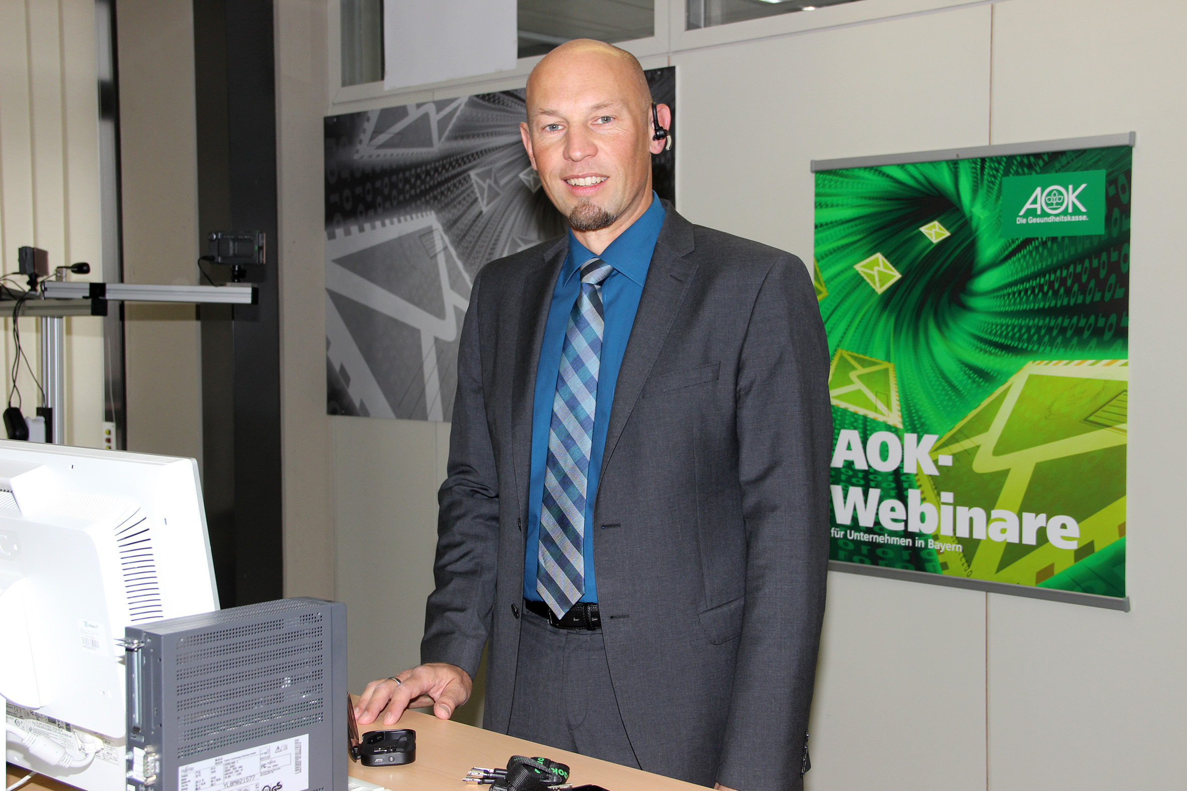 Die Referenten beziehen die Teilnehmer mittels modernster Webinar-Technik aktiv in die Online-Seminare mit ein.