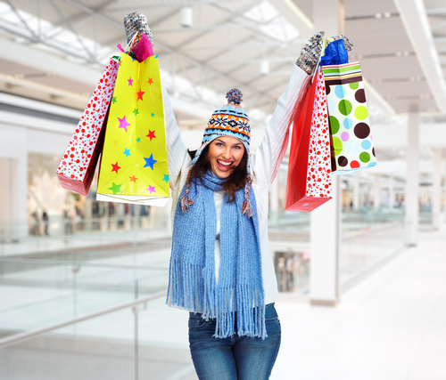 Das durchschnittliche Budget für Weihnachtsgeschenke liegt bei 495 Euro.