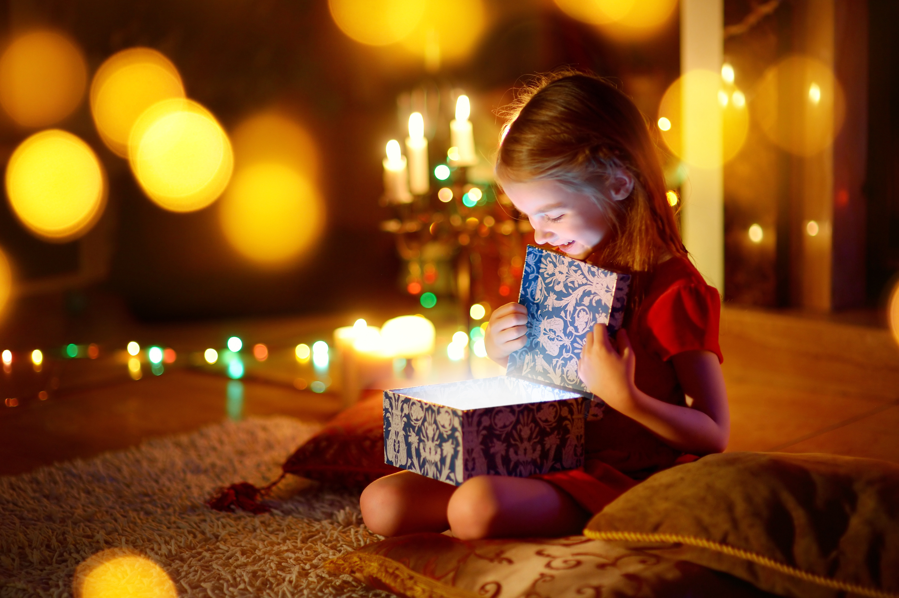 Weihnachtsumfrage bei MarktSpiegel-Leserinnen und -Lesern: Wie feiern Sie Weihnachten?