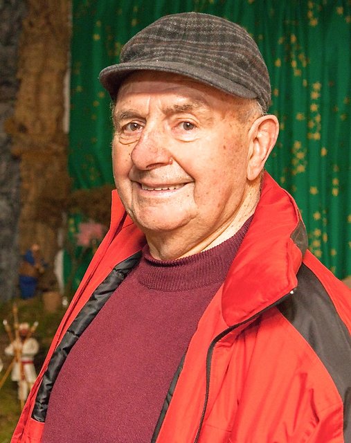 Josef Lindenberger, Angestellter Stadt Forchheim: „Am Heiligen Abend beaufsichtige ich bis 14.00 Uhr die Fuchsenkrippe, dann beginnt die ruhige Zeit. Der Christbaum ist dann schon geschmückt. Wir feiern ruhig und besinnlich im Familienkreis, ganz traditionell. An den Weihnachtsfeiertagen habe ich mir heuer frei genommen. Früher habe ich auch da die Krippe beaufsichtigt.“ | Foto: Roland Rosenbauer