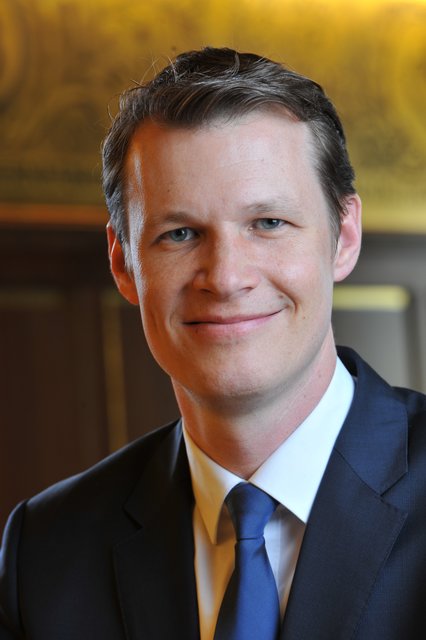 Matthias Thürauf (Oberbürgermeister Schwabach): „Weihnachten feiere ich – wie in jedem Jahr – im Kreise meiner Familie. Dabei freue ich mich besonders auf einige geruhsame Tage mit persönlichen Gesprächen, natürlich bei gutem Essen und leckeren Plätzchen.“ | Foto: oh