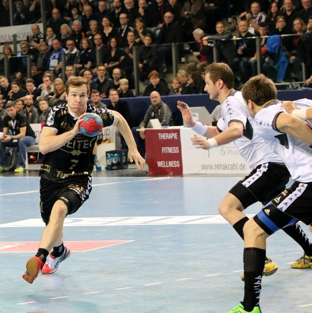 (Foto: hl-studios, Erlangen): HC Erlangen – Jonas Link immer vorne dabei (fünf Treffer)