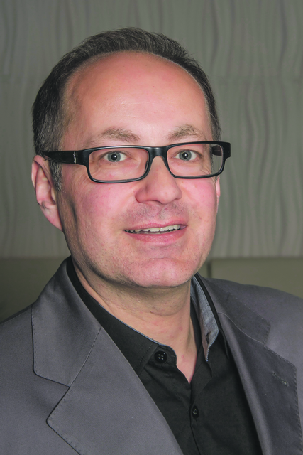 Kai Eschenbacher, Marketingdirektor Tucher, Fürth: ,,Am Heiligen Abend geht die ganze Familie zum Gottesdienst. Danach gibt es wie alle Jahre als Vorspeise eine Selleriesuppe, danach Rinderfilet in Cognacsoße und einen selbst creierten Dessertteller. Am ersten Weihnachtsfeiertag besuchen wir meine Eltern in Kulmbach, die für uns eine frisch gebratene Gans servieren. Am zweiten Weihnachtsfeiertag feiern wir mit Freunden amerikanisch, da gibt es Truthahn.“ | Foto: John R. Braun