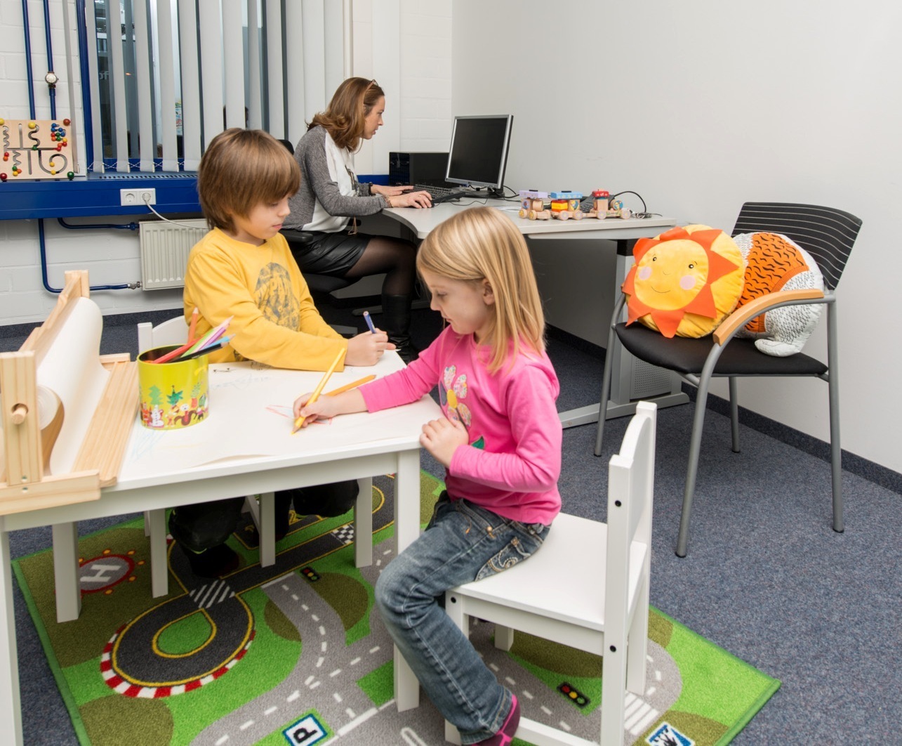 (Foto: hl-studios, Erlangen) – hl-studios: mit Mama und Papa in der Agentur