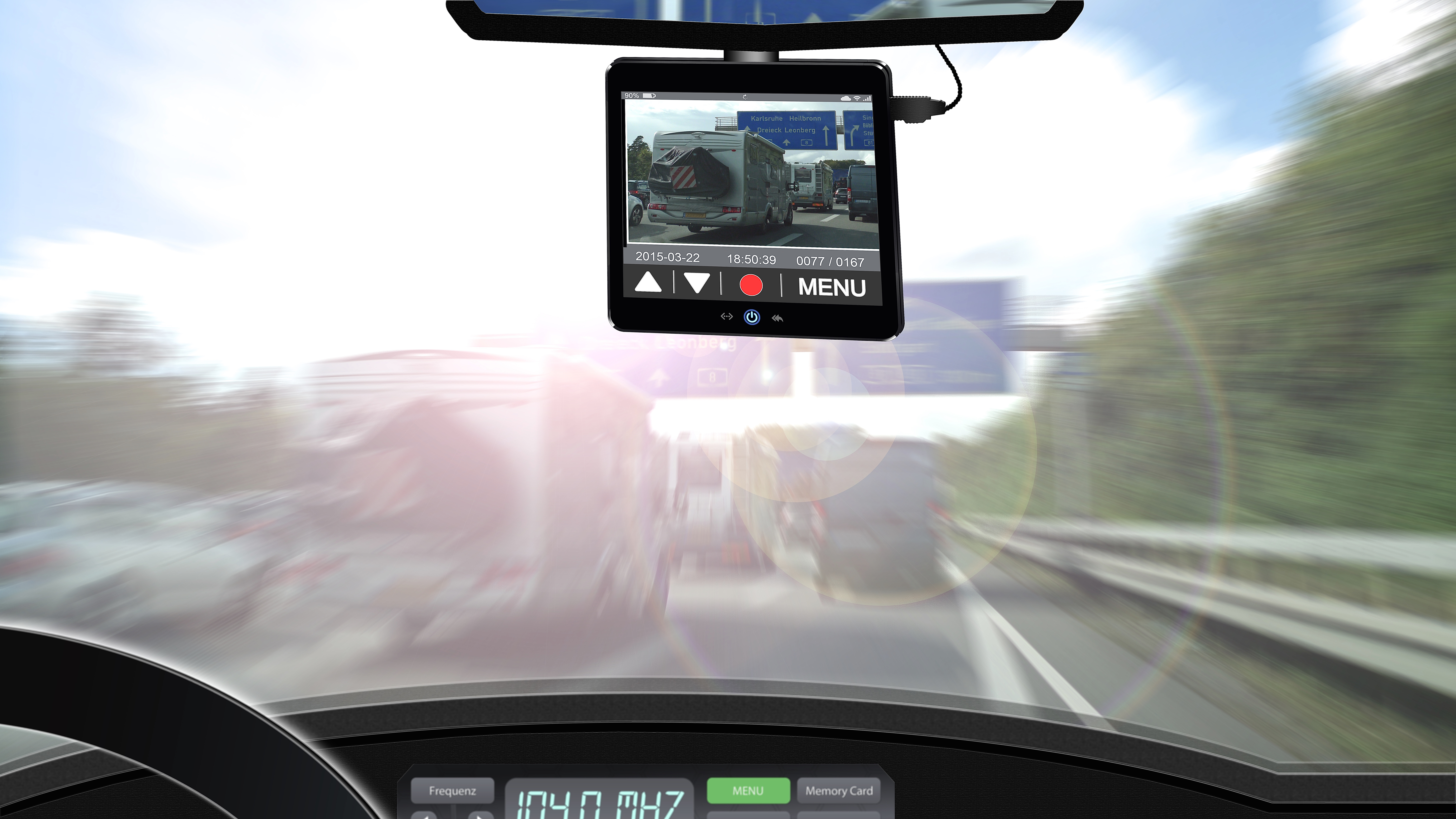 Wer eine Dashcam im Auto installiert hat, sollte sich besser genau überlegen, wann und warum er diese einschaltet. Foto: © fotohansel/Fotolia.com